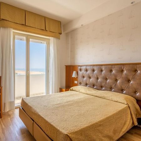Hotel Astor Rimini Luaran gambar