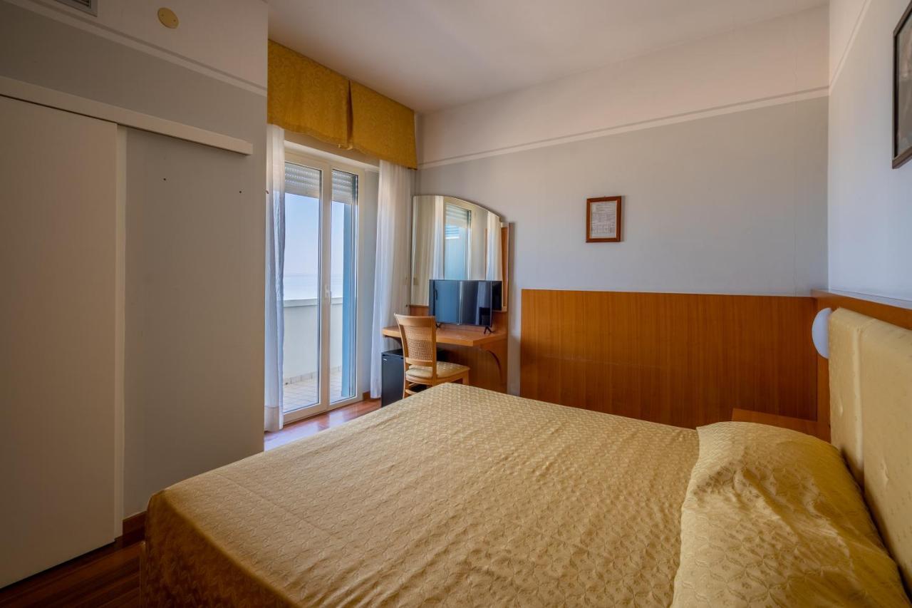 Hotel Astor Rimini Luaran gambar