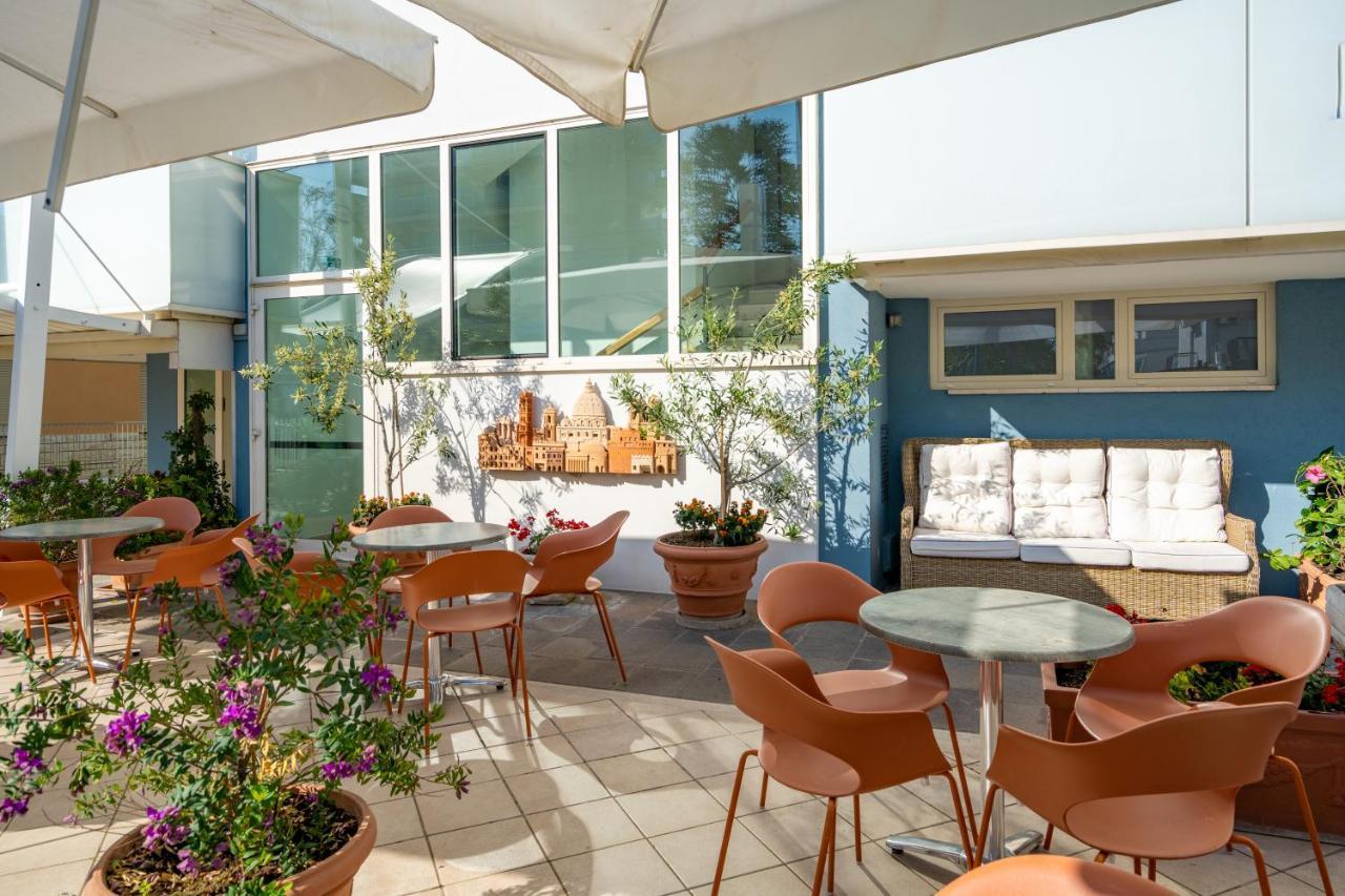 Hotel Astor Rimini Luaran gambar