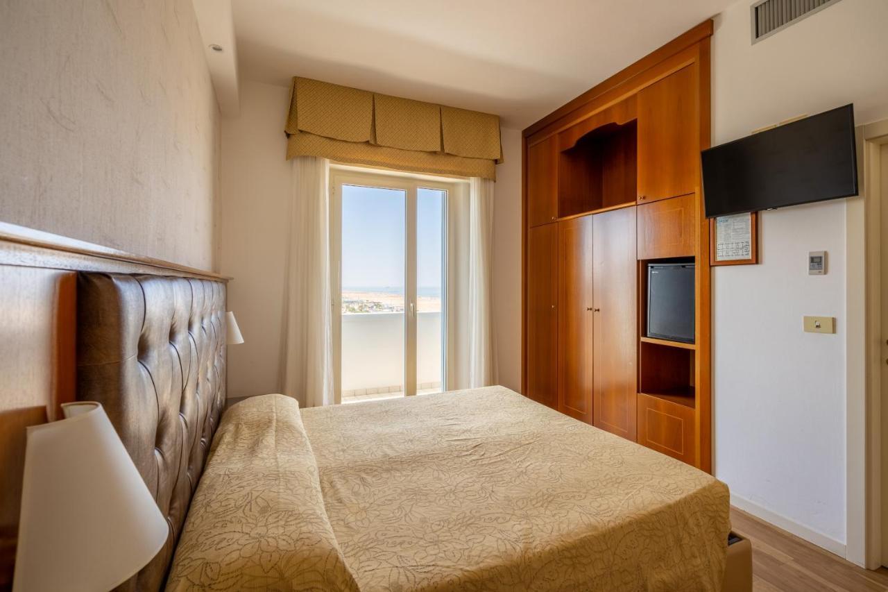 Hotel Astor Rimini Luaran gambar