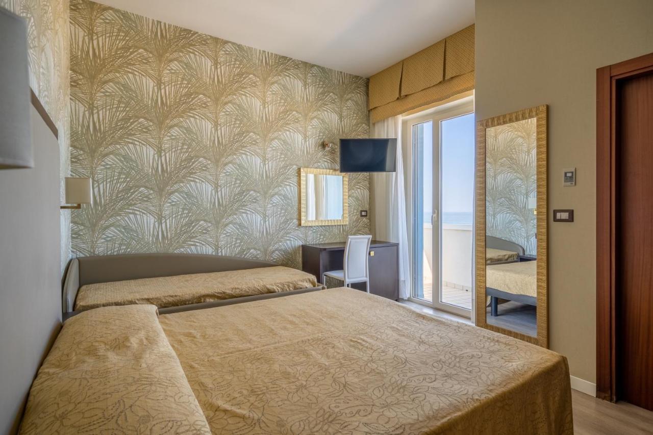 Hotel Astor Rimini Luaran gambar