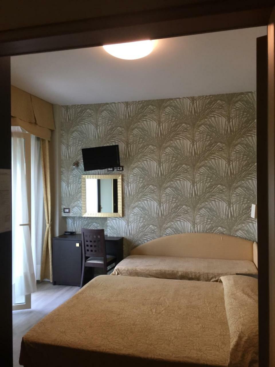 Hotel Astor Rimini Luaran gambar