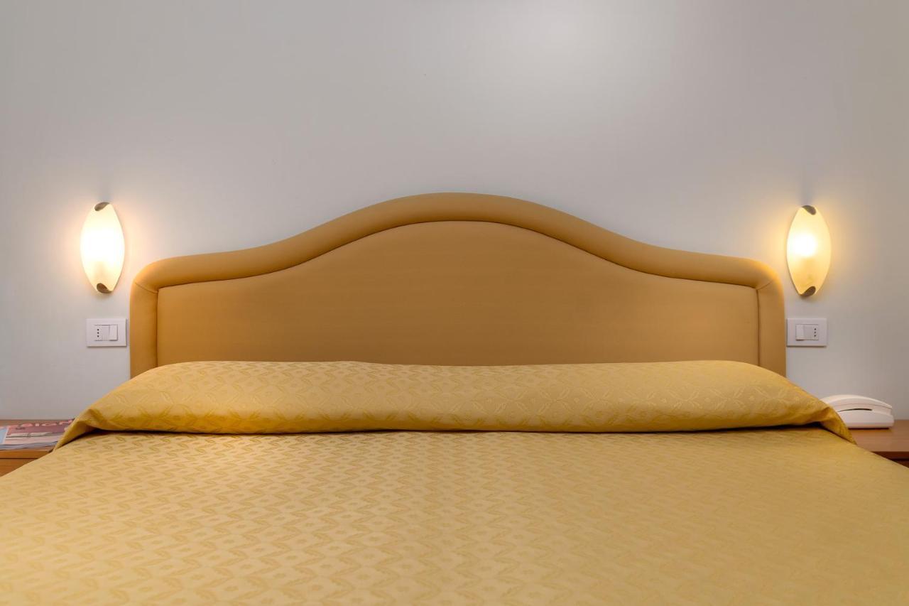 Hotel Astor Rimini Luaran gambar