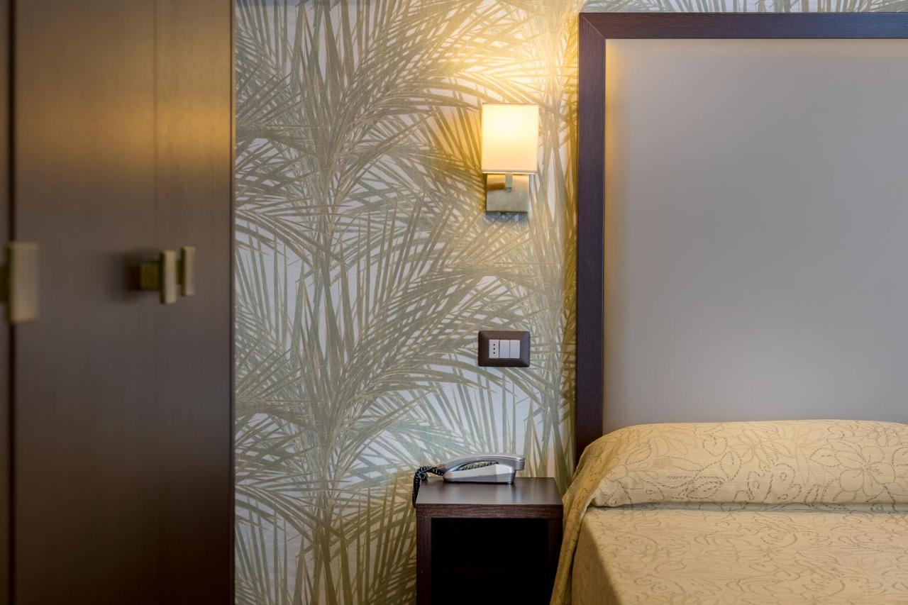 Hotel Astor Rimini Luaran gambar