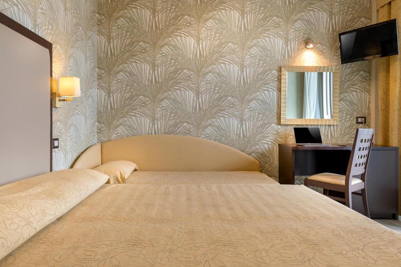 Hotel Astor Rimini Luaran gambar